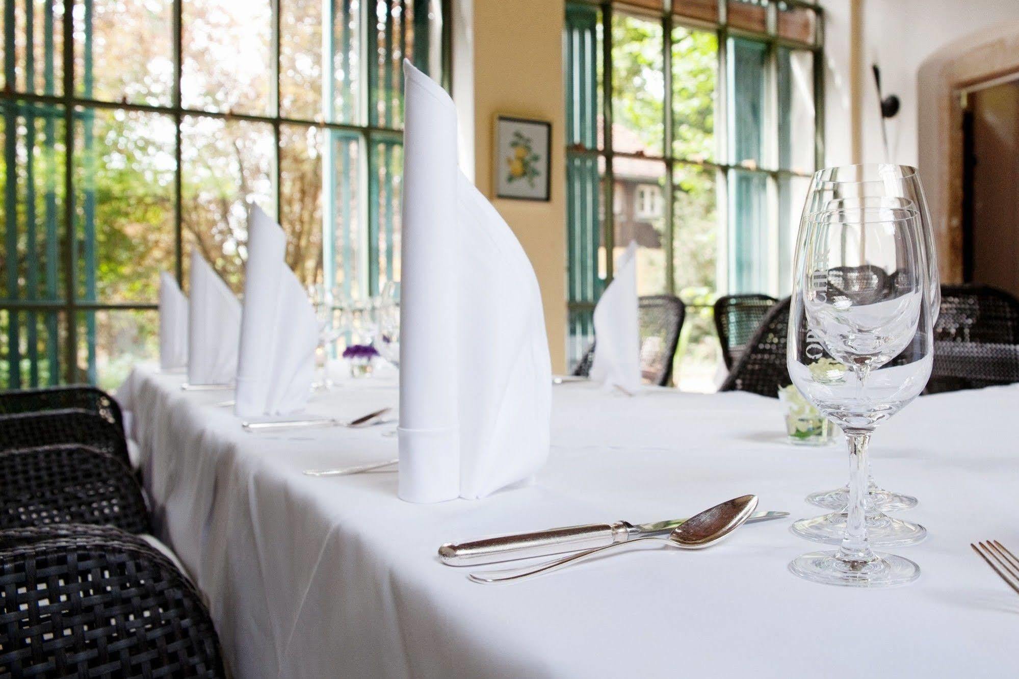 Hotel Villa Sorgenfrei & Restaurant Atelier Sanssouci Радебойл Екстериор снимка