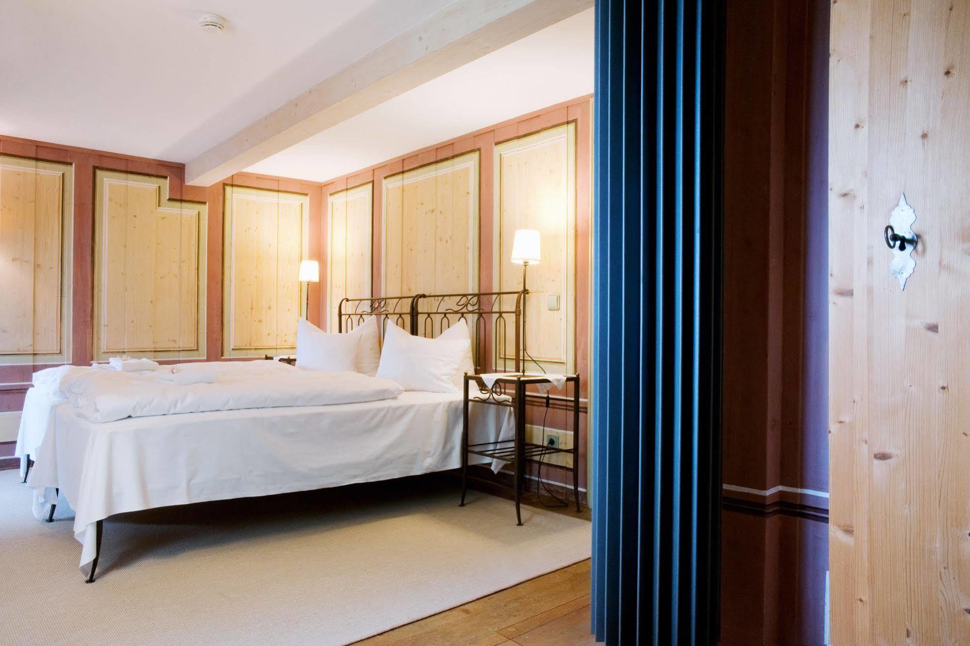 Hotel Villa Sorgenfrei & Restaurant Atelier Sanssouci Радебойл Екстериор снимка
