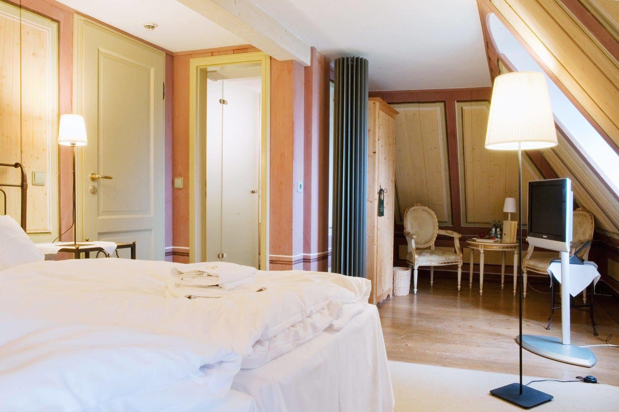 Hotel Villa Sorgenfrei & Restaurant Atelier Sanssouci Радебойл Екстериор снимка